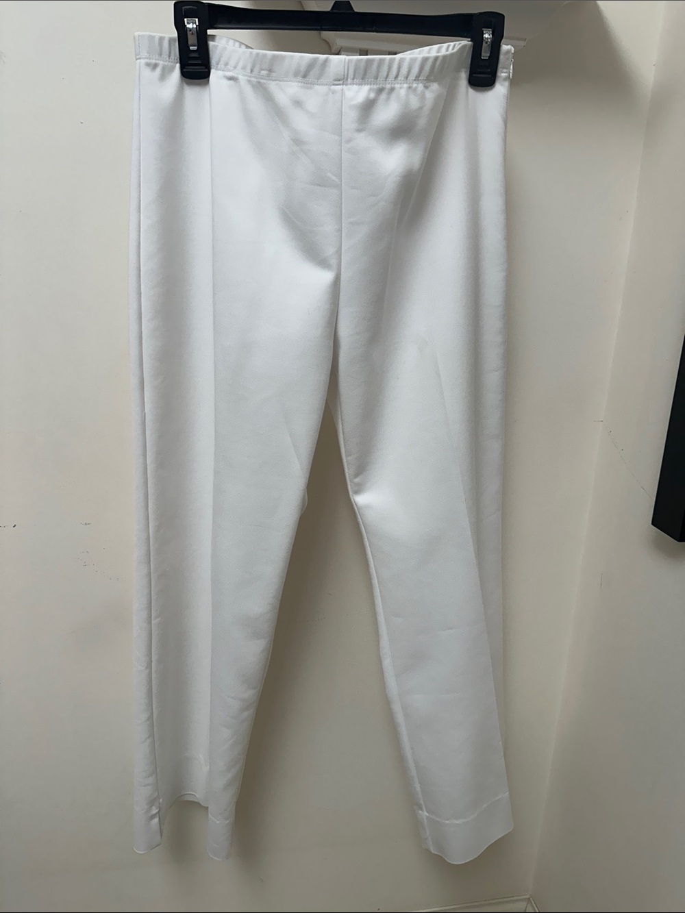 Karen Kane White Pull-On Pants